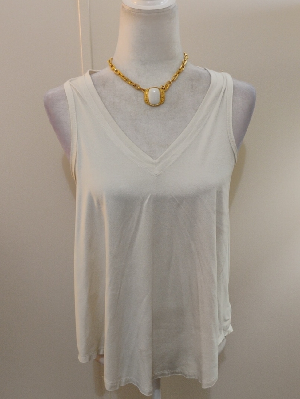Altar'd State Cream V-Neck Sleeveless Tank